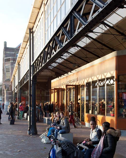 twee paviljoens op Station Haarlem door Powerhouse Company