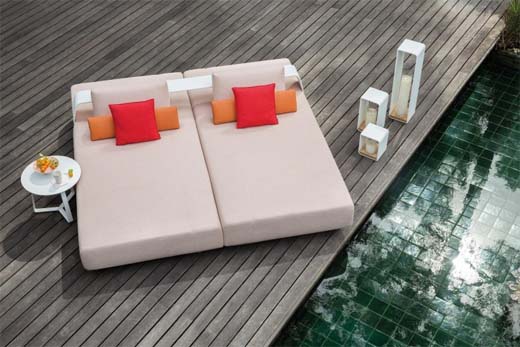 Manutti brengt een stijlvol ziteiland met modulair sofaconcept