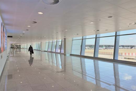 connector brussels airport 300c plafond - Hunter douglas