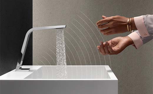 Touchfree kraan voor comfortabele waterregeling