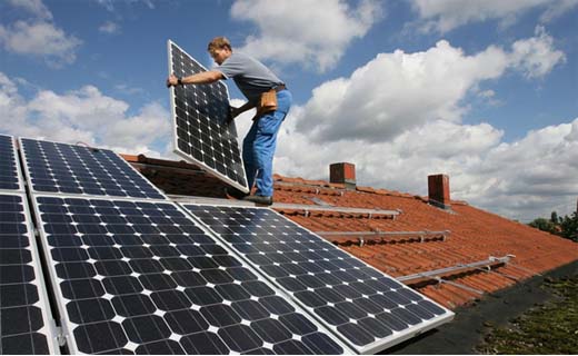 Zonnepanelen kopen? Vraag offertes en check garanties