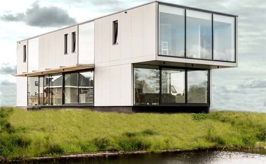 Strakke villa aan het water van Lautenbag Architectuur