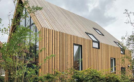 Geknikt houten woonhuis Amsterdam-Noord