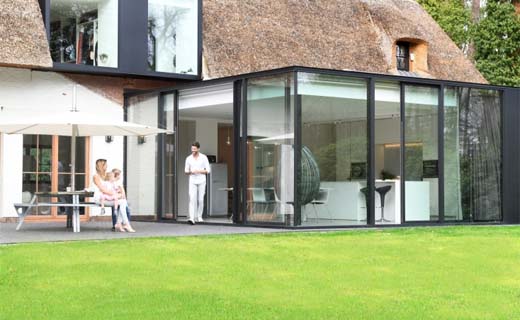 Renovatiedag: Moderne uitbouw in glas