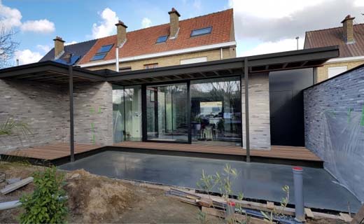 Renovatiedag: Patio als hart van een nieuwe uitbreiding