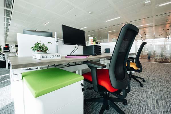 Nieuw kantoor van Manutan in Anderlecht illustreert belang slimme kantoorinrichting