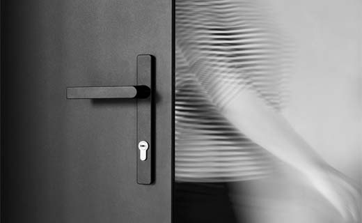 Reynaers Aluminium lanceert uitgepuurde Touch raam- en deurkrukken