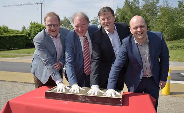 Eerste-steen-van-logistiek-demonstratiecentrum-LogVille-gelegd