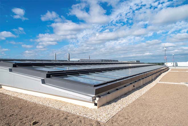 Velux Commercial lanceert Innovatieve Step-oplossing voor grote glazen oppervlaktes