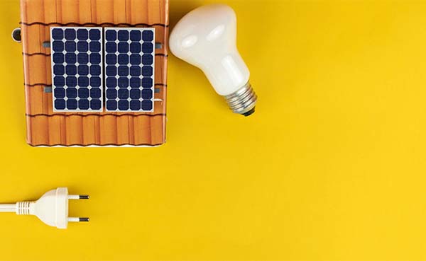 Tip-lees-in-deze-brochure-meer-informatie-over-zonnepanelen-en-begin-met-vergelijken