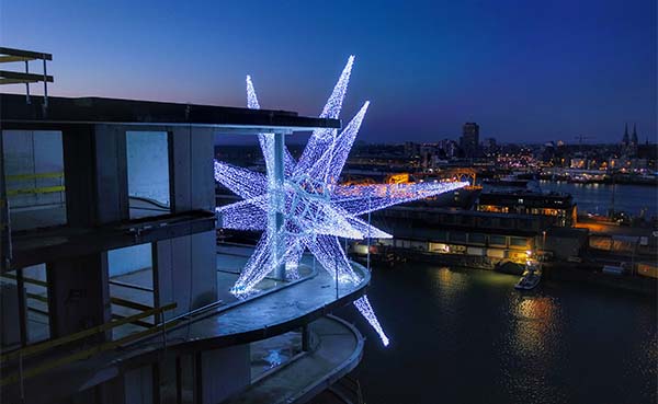 Versluys Groep verrast Oostende met grootste licht ster van België
