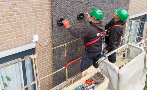 Nieuwe-generatie-zonnepanelen-in-gevel-verwerkt