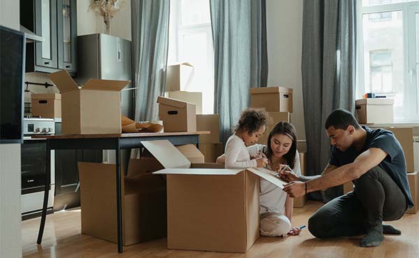 Stress-rond-de-aankoop-van-een-woning-en-verhuizen-voorkomen