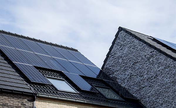 Waar moet je op letten bij het aanschaffen van zonnepanelen?