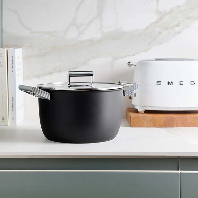 Smeg lanceert haar nieuw Cookware gamma