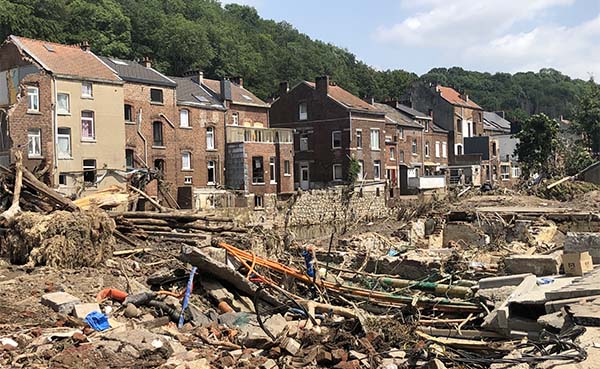 Noodweer-lijsten-met-aannemers-die-willen-helpen-groeien-ondanks-bouwverlof-aan