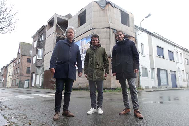 Kartonnen huis in Kortrijk wordt gerenoveerd 