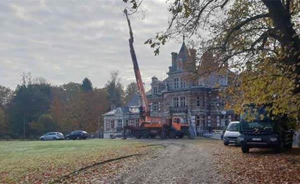 Kasteel Hof ter Laken gaat in de steigers