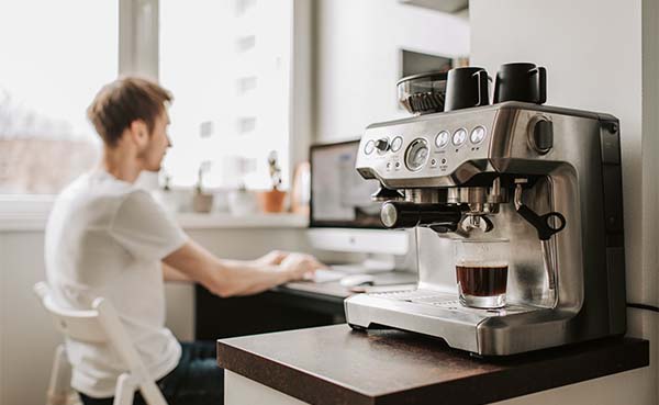 paradijs meisje Zeep Wat is nu een handige plek om een koffiemachine neer te zetten? -  bouwenwonen.net