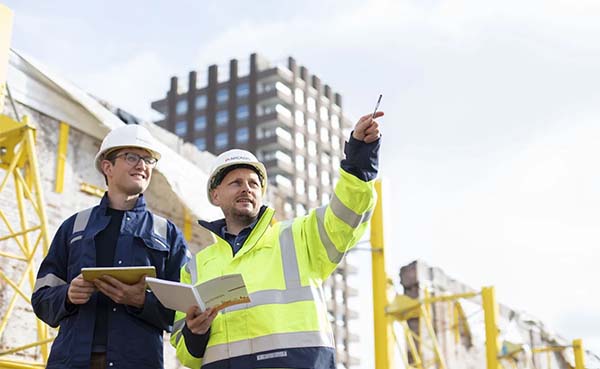 4 op 10 bouwbedrijven stellen investeringen uit door prijsstijgingen