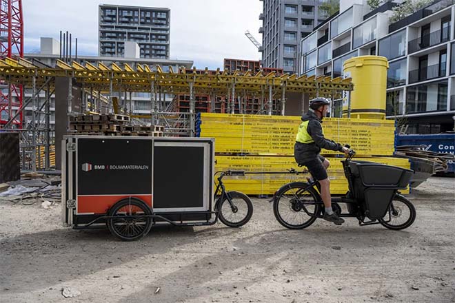 Fietskoeriers doen nu ook spoedleveringen van bouwmaterialen in centrum Antwerpen