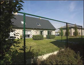 Do you need permits to install your garden fence?
