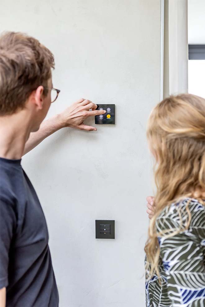 Niko viert 25 jaar huisautomatisering met opening nieuwe showroom in Sint-Niklaas