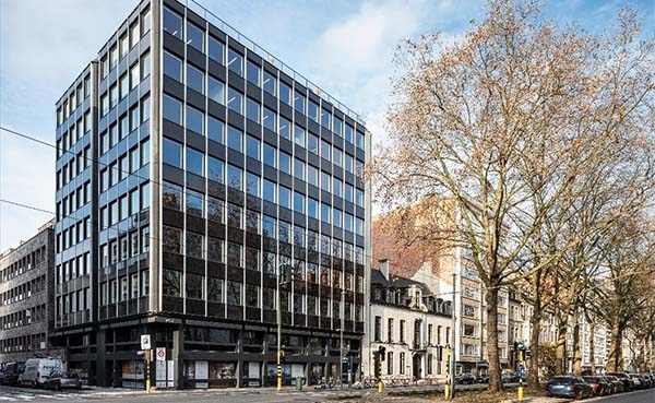 Grote internationale vastgoedbelegger koopt twee kantoorgebouwen in Antwerpen