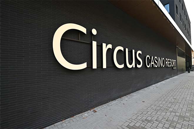 Vernieuwd historisch Circus Casino Resort van Namen architecturale eyecatcher