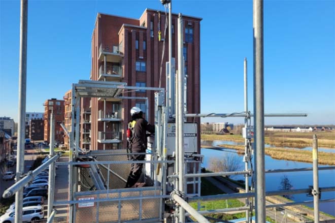 De verschillende bouwliften op een bouwplaats