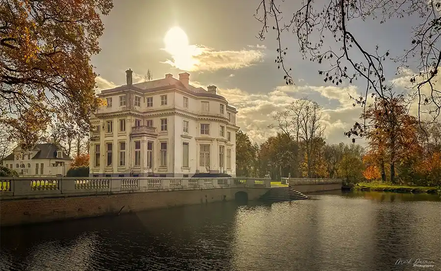 Kasteel Hof ter Linden spoedig in de steigers