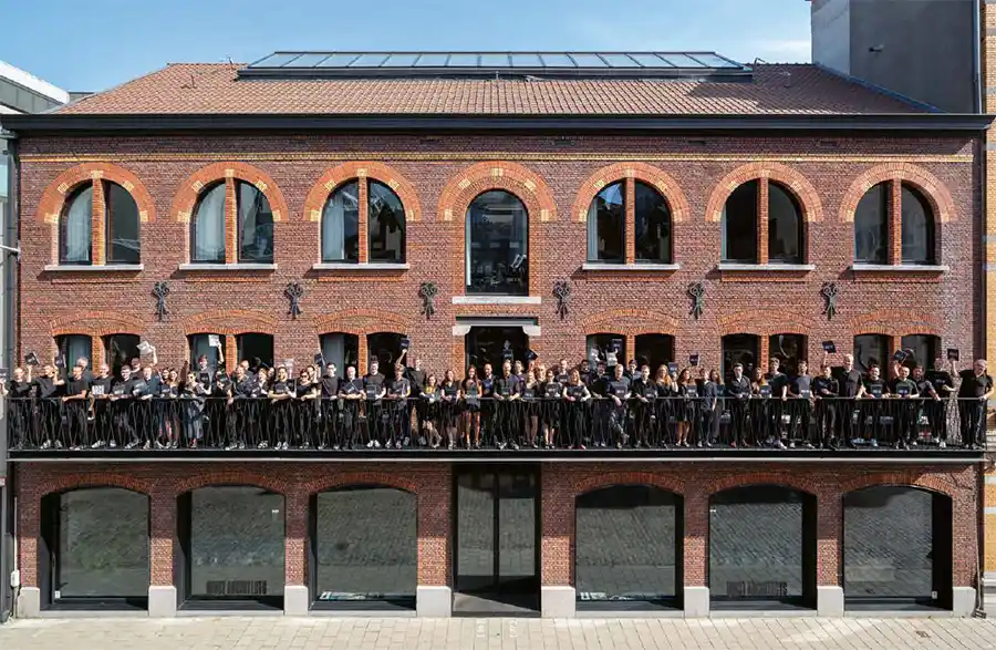 Binst Architects viert 50-jarig jubileum met imposant standaardwerk: Untitled