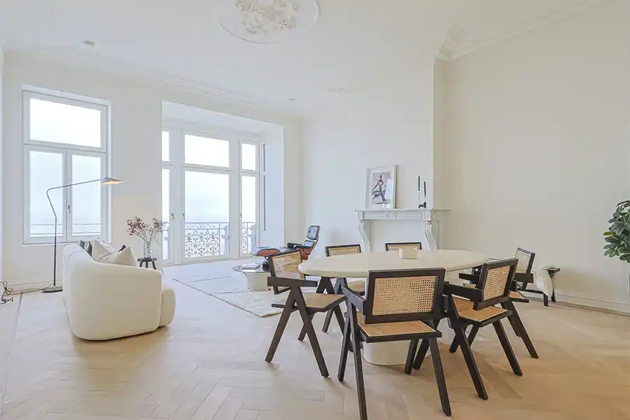 Van meisjesschool tot Troon 17: luxe wonen aan de Zeedijk in Oostende