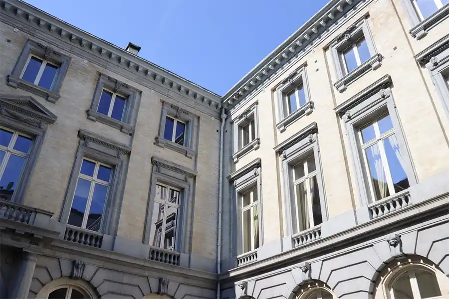 Renovatie van gevels Koninklijk Paleis Brussel na twee jaar afgerond