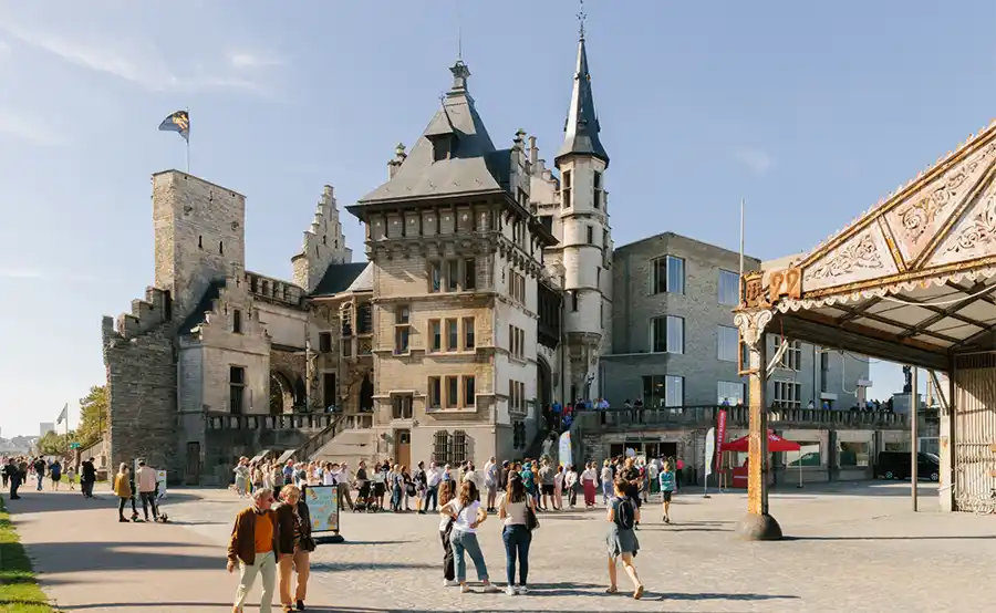 Het Steen in Antwerpen wint prestigieuze Europese architectuurprijs