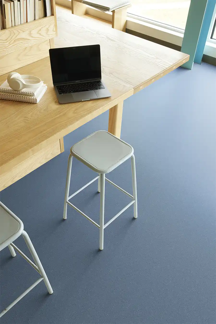 Interface lanceert vernieuwde noraplan stone rubbervloer met moderne kleuren