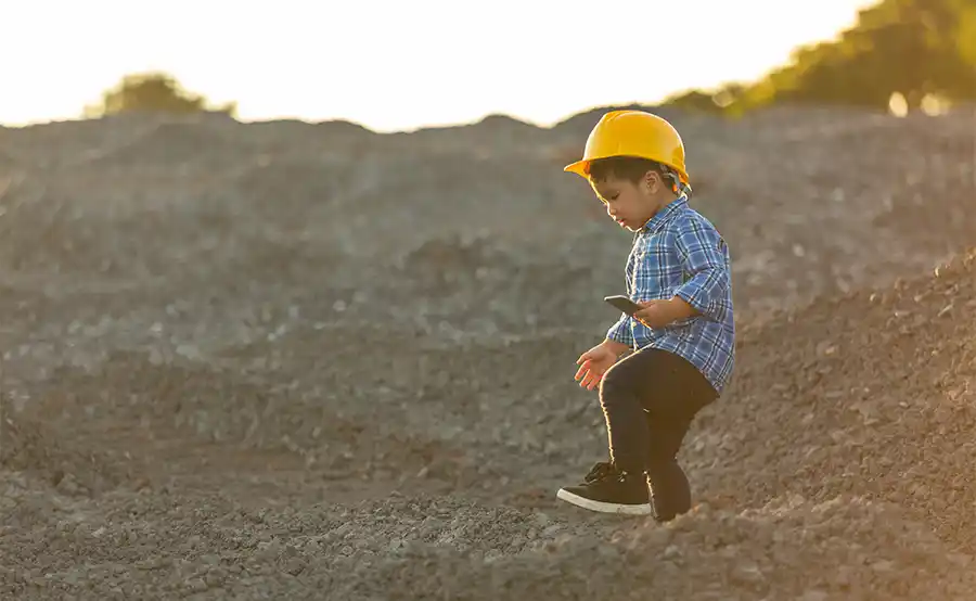Bouwgrond schenken aan je kind: hoe bescherm je het cadeau?
