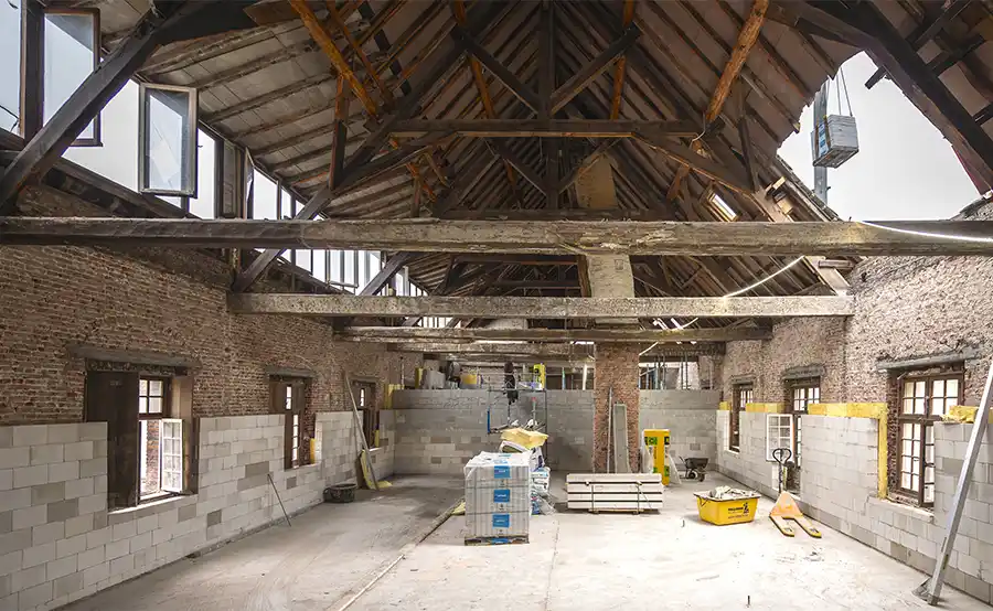 Restauratie karmelietenklooster in Brugge met innovatieve bevestigingstechnieken