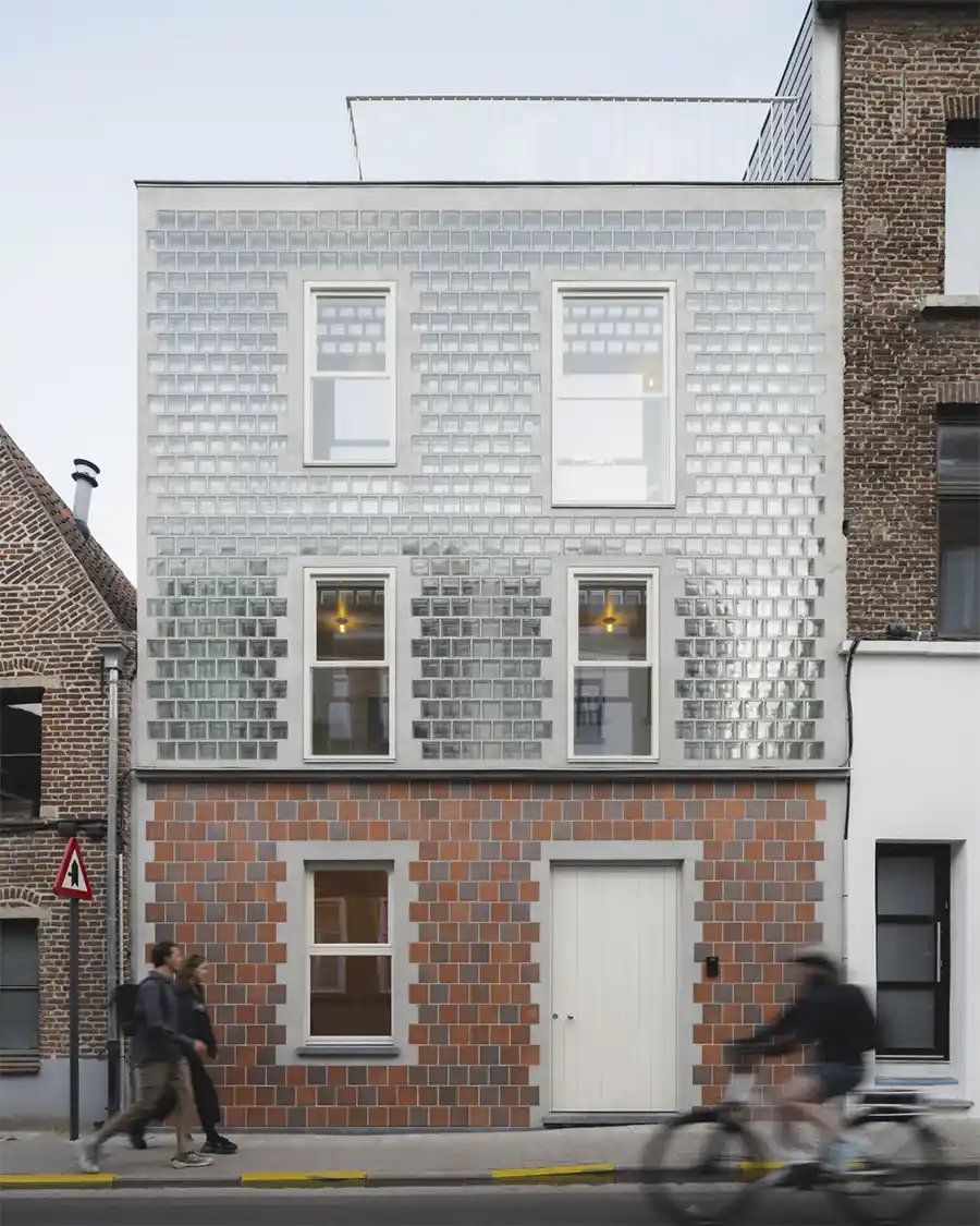 Gentse rijwoning in houtbouw wint prijs op Bis Architectuurwedstrijd 2025