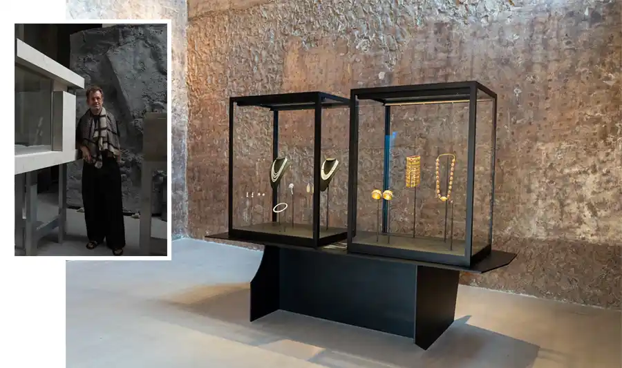 nne Holtrop met het Siyadi Pearl Museum in Bahrein  