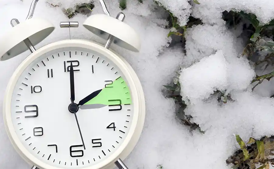 Bouwunie pleit voor behoud van wintertijd om veiligheidsredenen