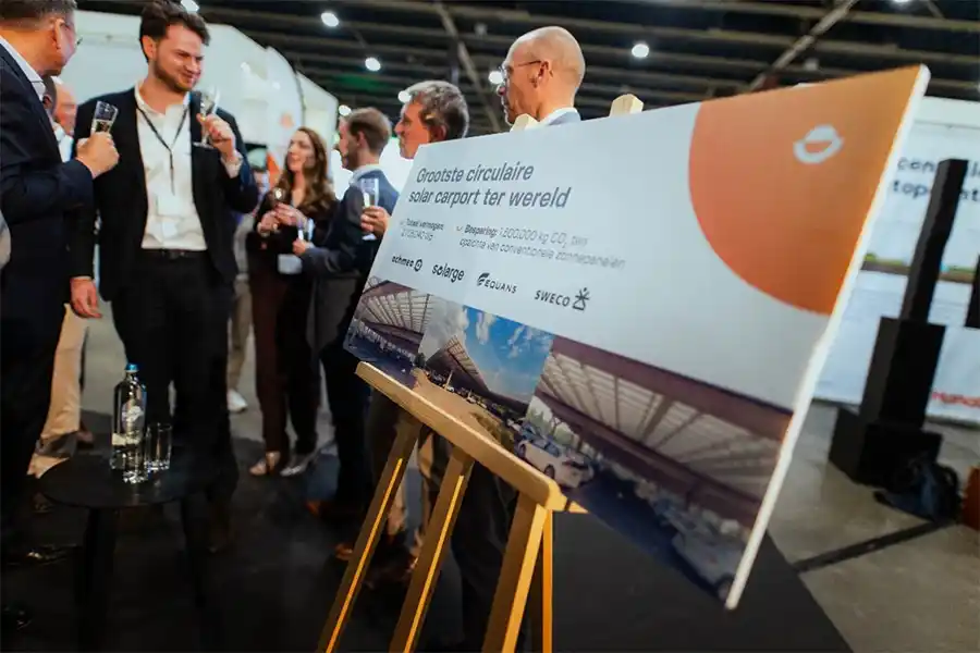 Achmea realiseert grootste circulaire zonnecarport ter wereld