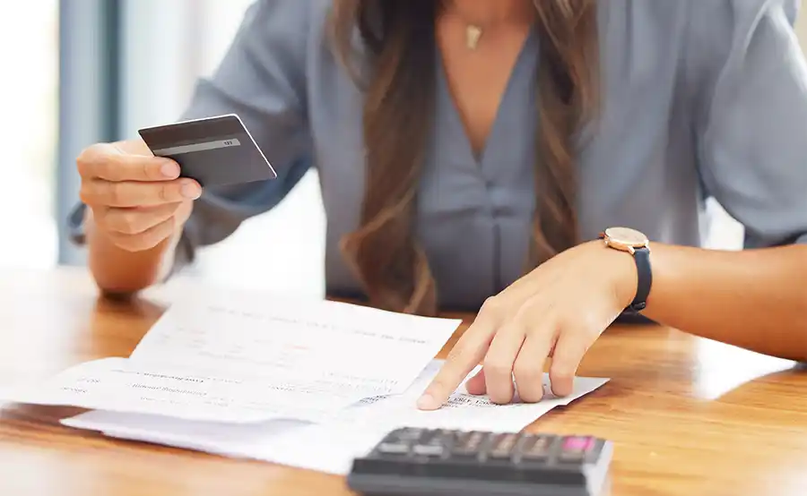 8 op de 10 Belgen betaalt rekeningen stipt op tijd