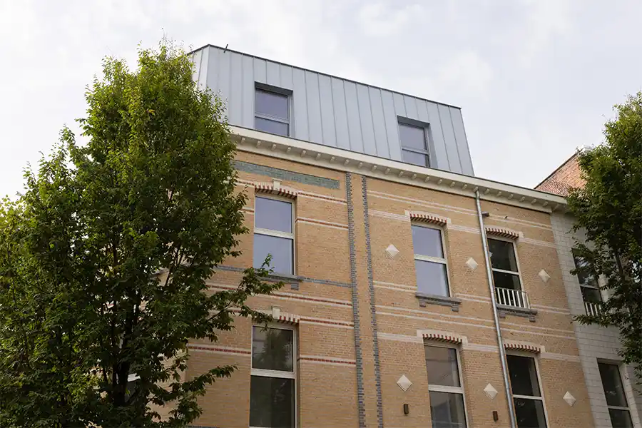 Houtskeletbouw blaast Antwerps hoekpand nieuw leven in