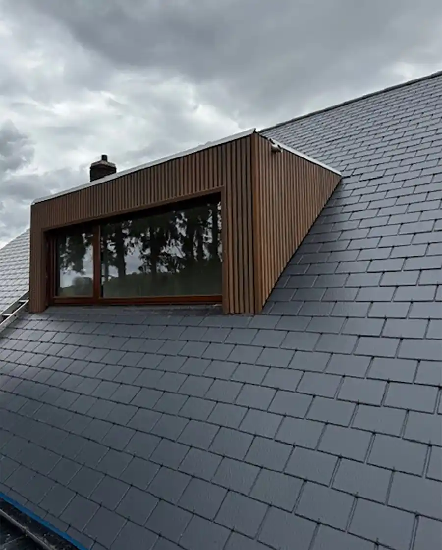 Dakkapel krijgt een moderne upgrade met composiet Rhombus gevelbekleding