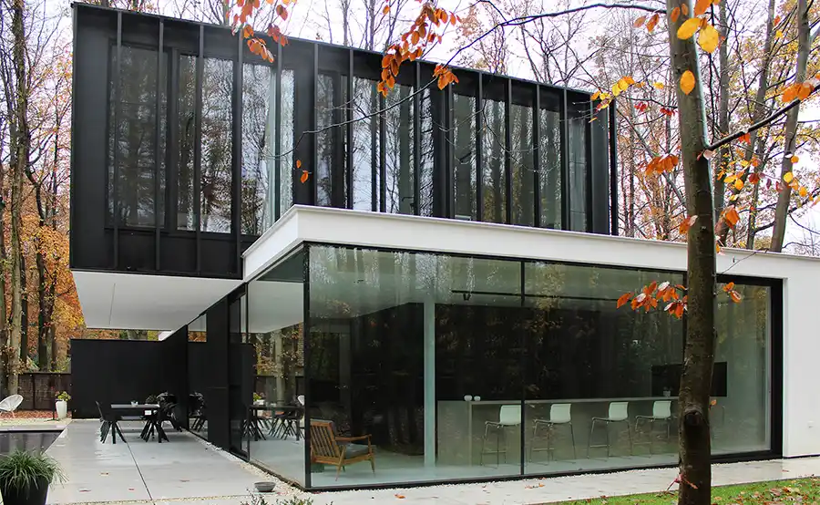 Zijn aluminium ramen voorzien van thermische en akoestische isolatie?