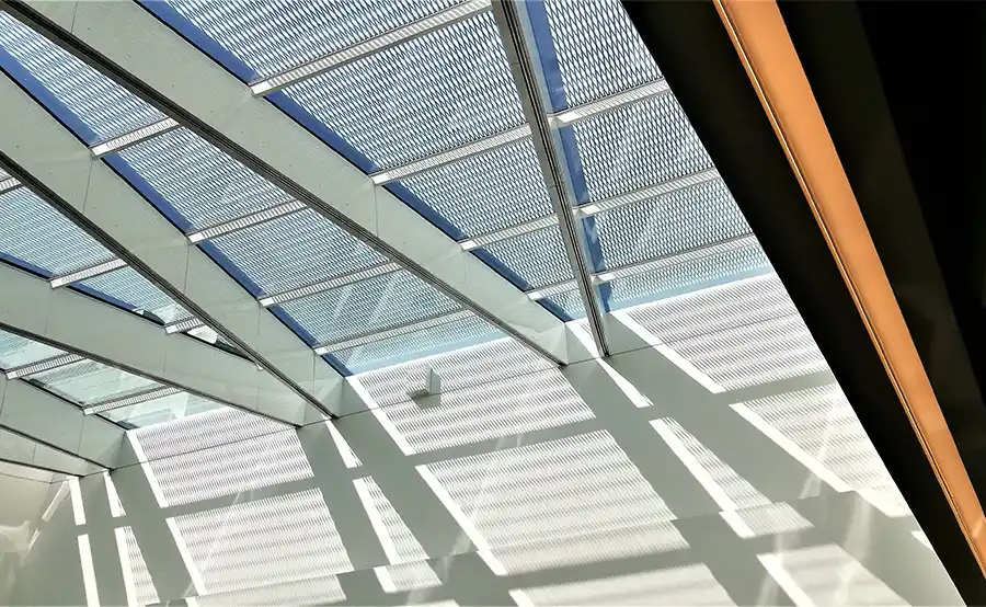 Glazen daken brengen daglicht en ruimte in huis