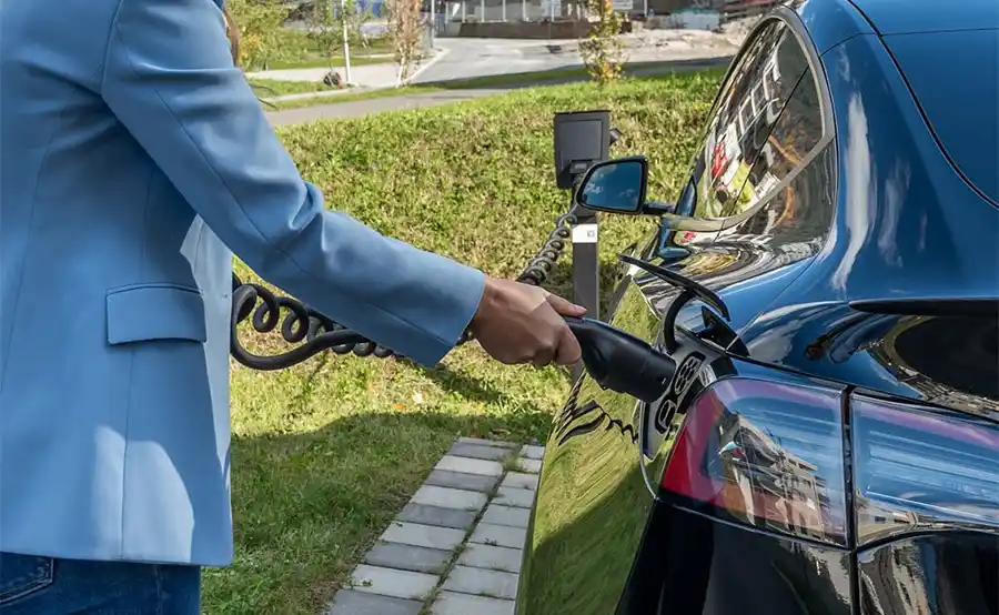 Hoe werkt het plaatsen van een laadstation aan huis?