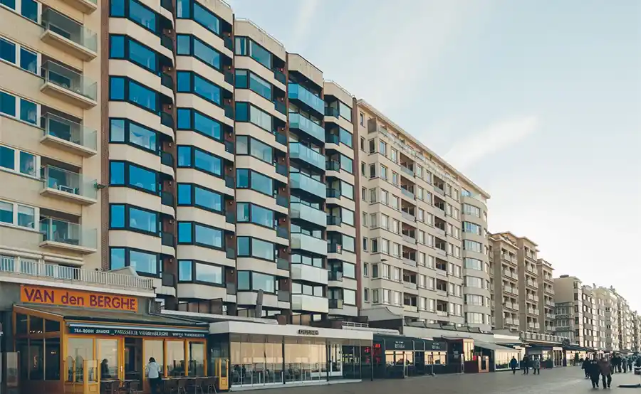 Oud kustvastgoed verliest terrein: prijzen appartementen dalen met 4,2%