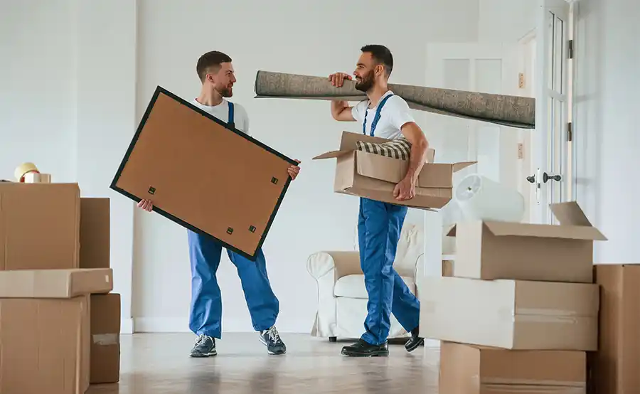 Een verhuisbedrijf inschakelen: wanneer loont het en waar let u op?